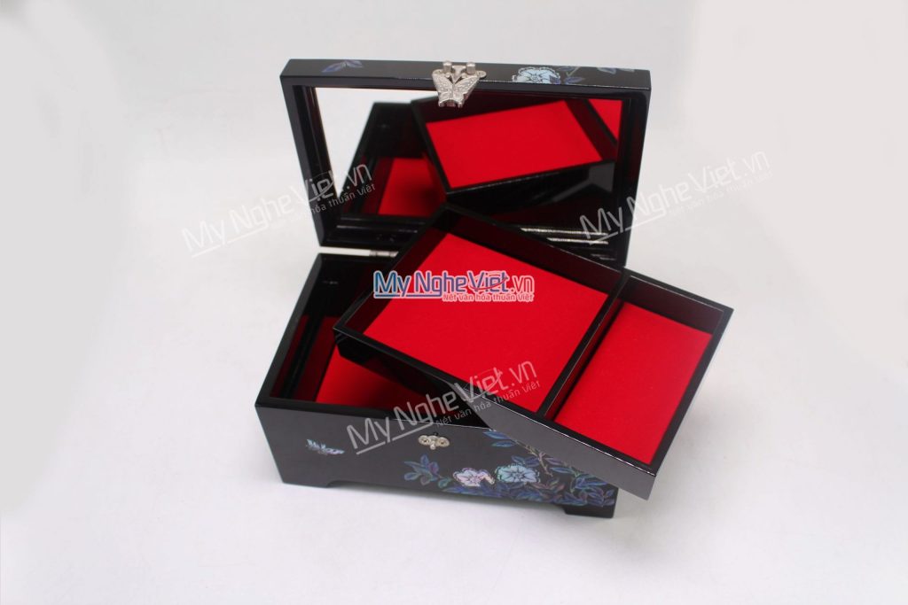 Hộp trang sức sơn mài tặng sếp nữ