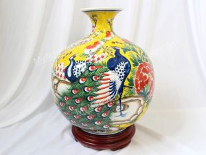 Lộc bình gốm thu tài hút lộc