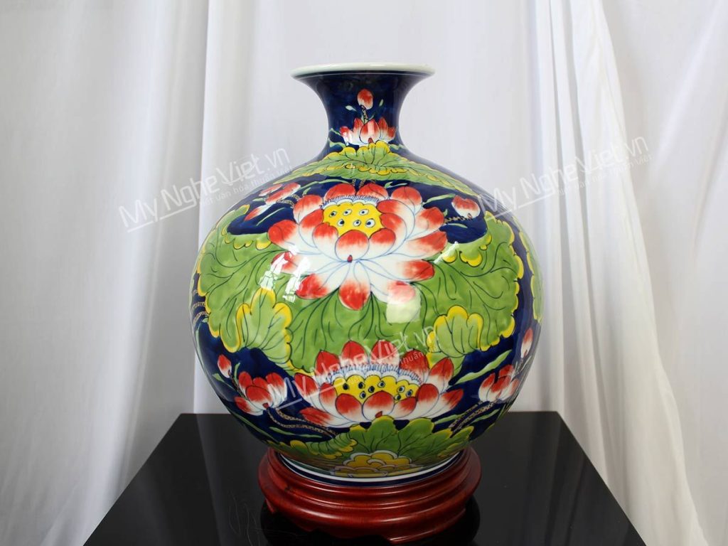 Lộc bình gốm thu tài hút lộc