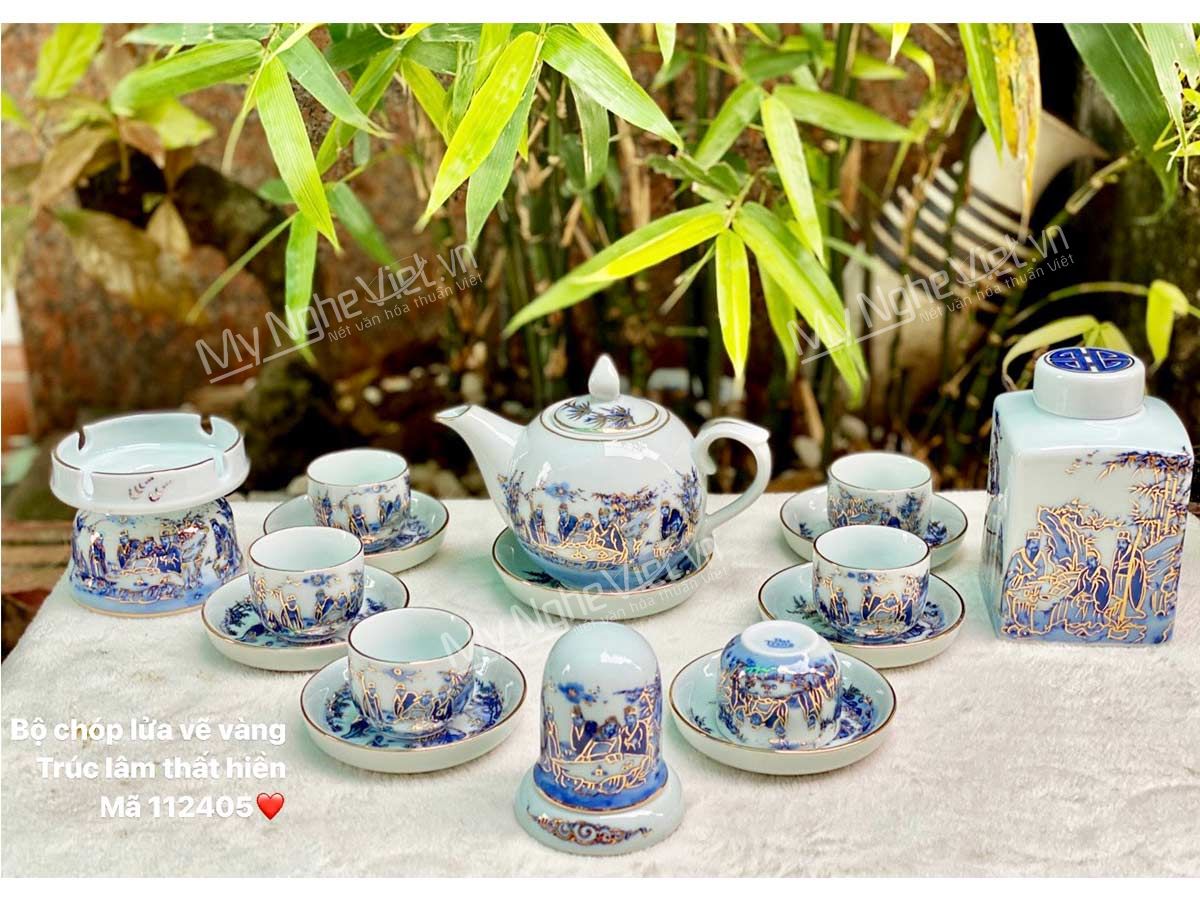 Bình trà vẽ vàng gốm Bát Tràng