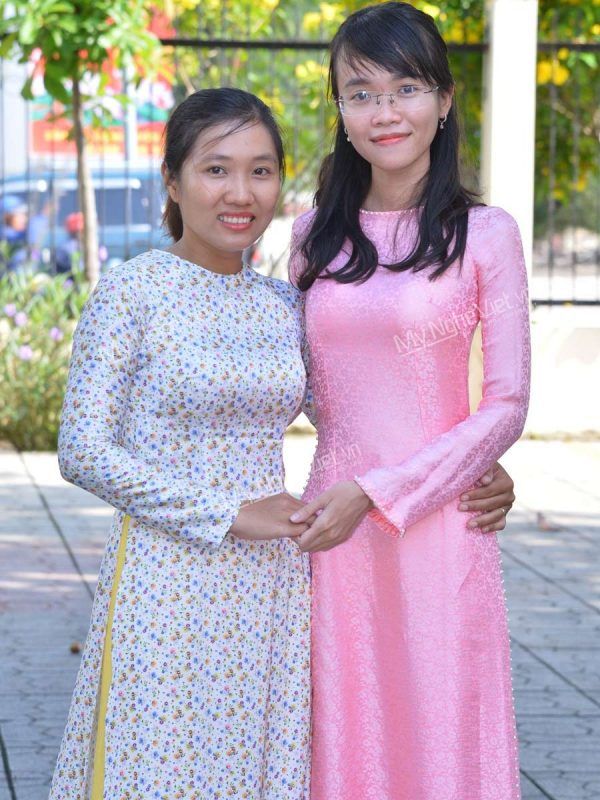 Nhà may vải lụa áo dài bà sui