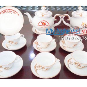 Bộ bình trà ( ấm chén ) cát tường vẽ sen chỉ vàng kim HDCT02